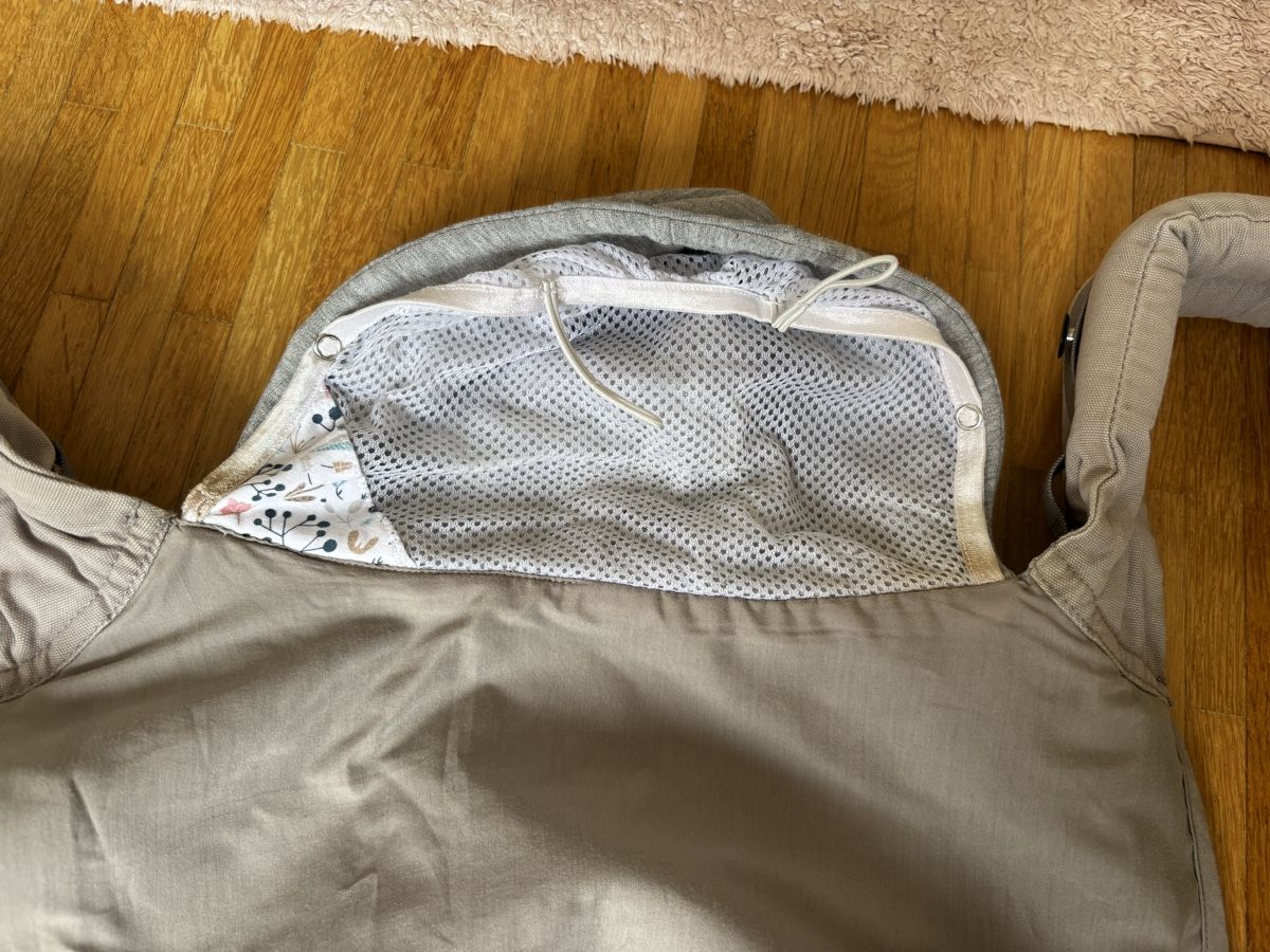 Porte-bébés ventraux & dorsaux: Porte bébé Love Radius gris, 1ère génération  – D'occasion à La Chaux-de-Fonds par Elora237 4