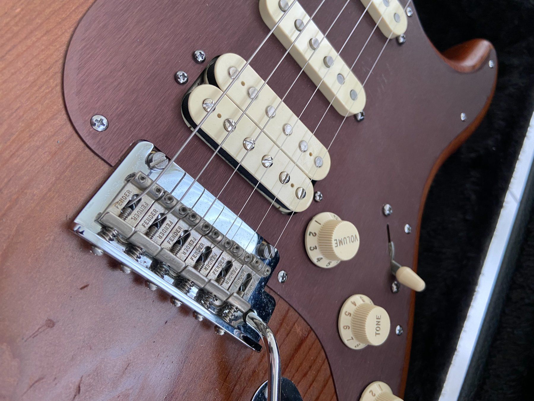 Fender Strumenti musicali: Fender Stratocaster USA – Usato da Zürich venduto da Maki8 2