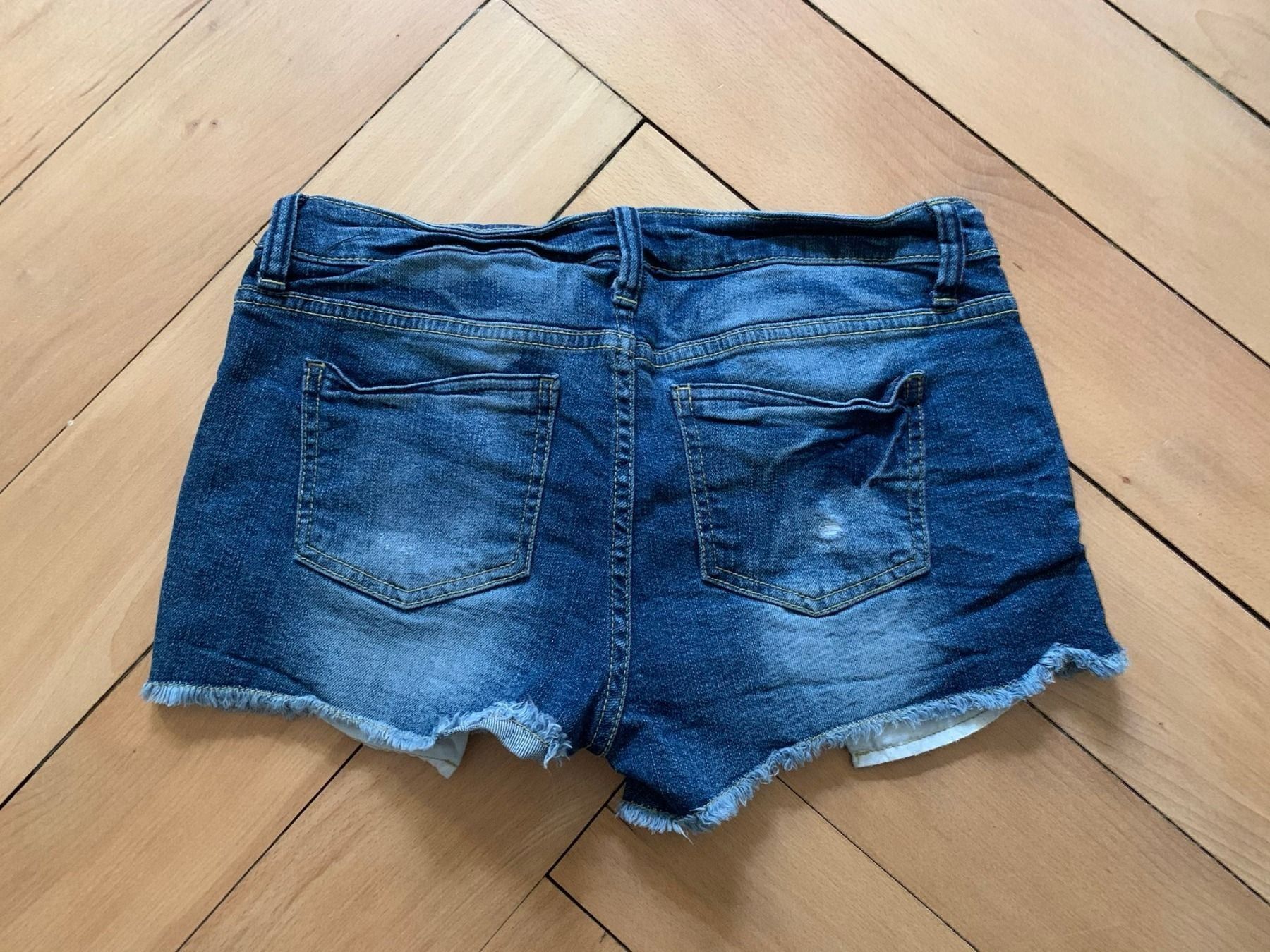 Jeans: FOREVER 21 - Jeansshorts blau 29 – Gebraucht aus Zürich von Diazaio 2