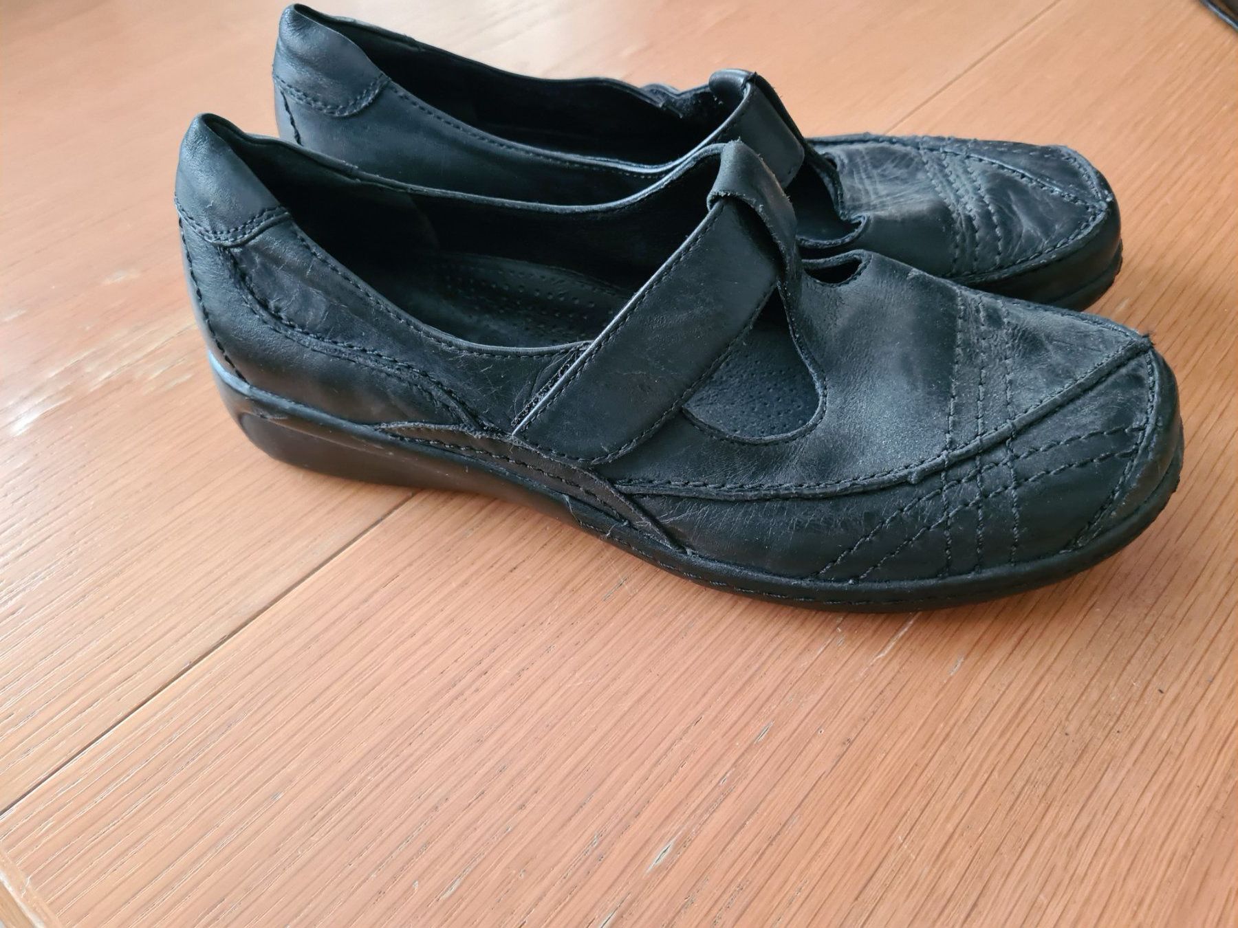 Scarpe da donna: schwarze Sandale Grösse 38.5 – Usato da Olten venduto da chaas21 1