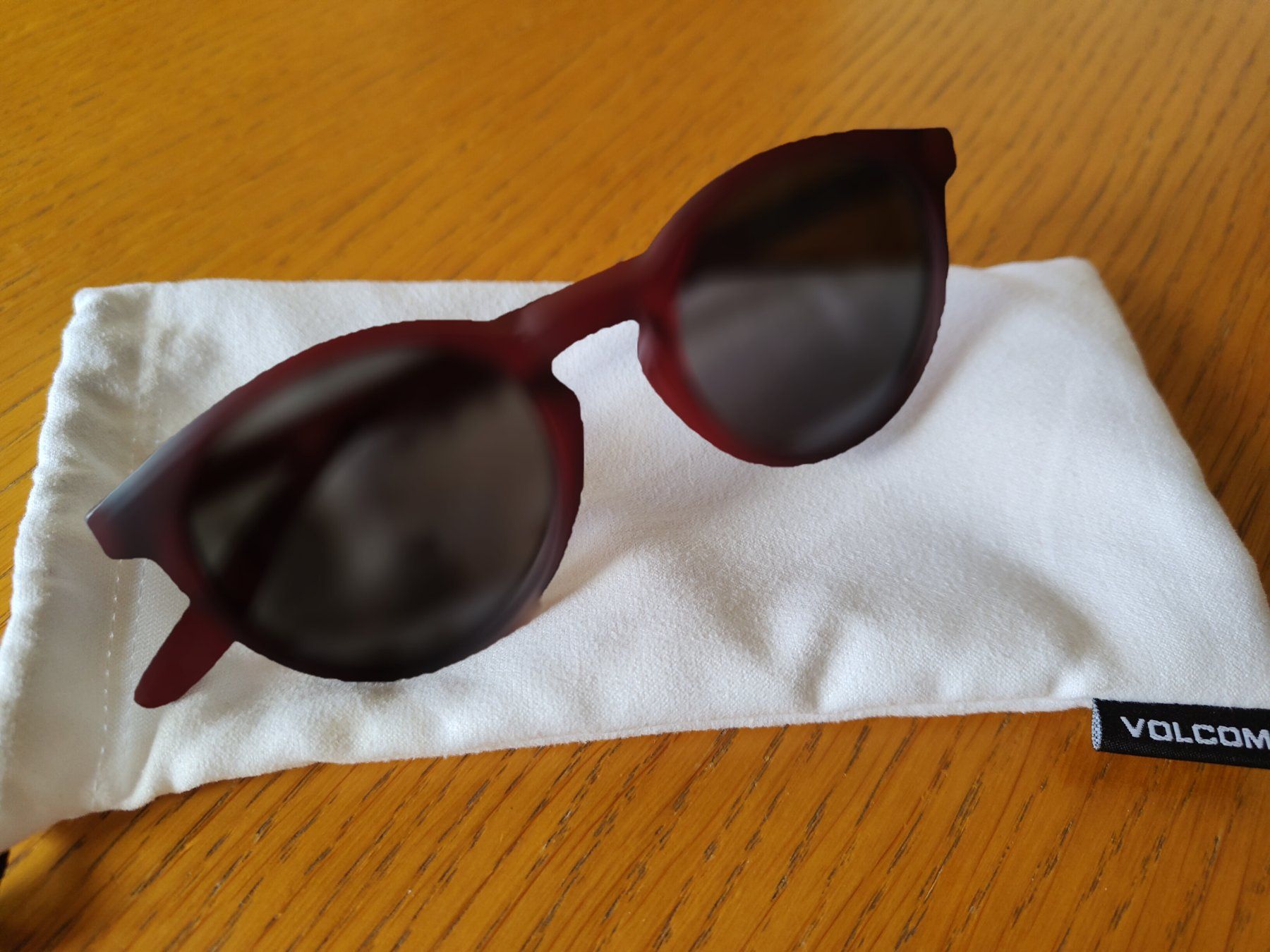 Occhiali & Lenti: Lunettes de soleil VOLCOM – Nuovo e nell'imballaggio originale da Veyrier venduto da Runningeorges