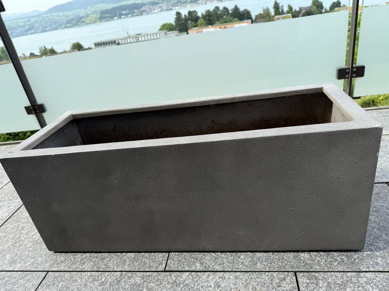 Jaco-Pflanzentop rechteckig, moderner Stil in gutem Zustand (Gebraucht) in Männedorf für CHF 35 – nur Abholung auf Ricardo kaufen