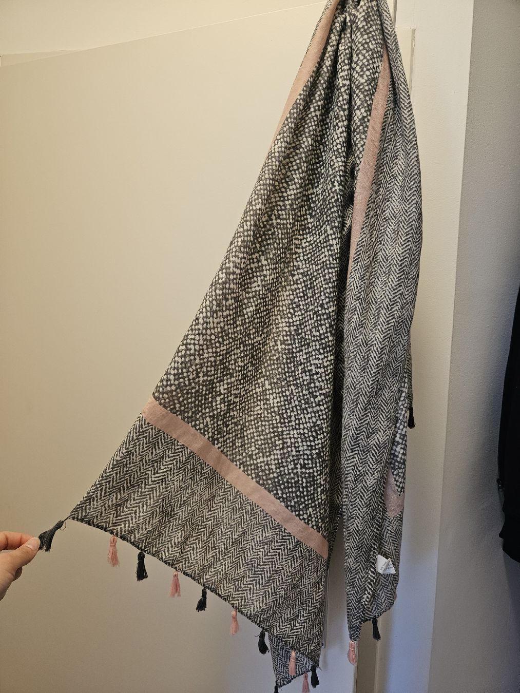 Foulards, Tücher & Schals: Écharpe légère et douce  – Gebraucht aus Genève von chichiii 1