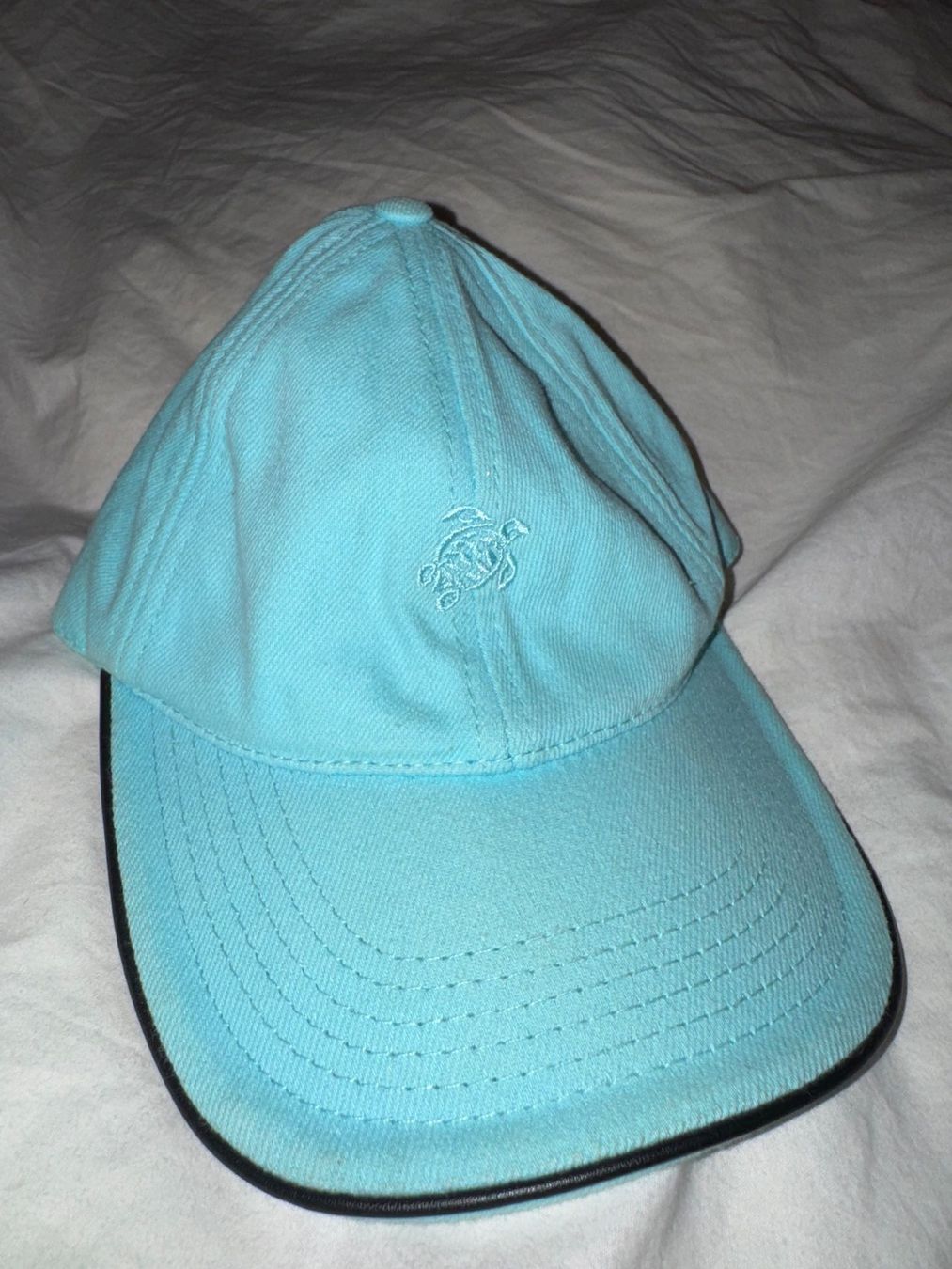 Copricapi, berretti & cappellini: Casquette Vilebrequin turquoise brodée – Usato da Genève venduto da pre_9tyc