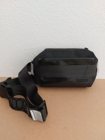 Freitag F655 Dixon Crossbody Bag / Bauchtasche schwarz
