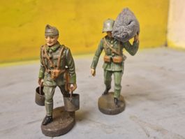 Soldats suisses de corvée 