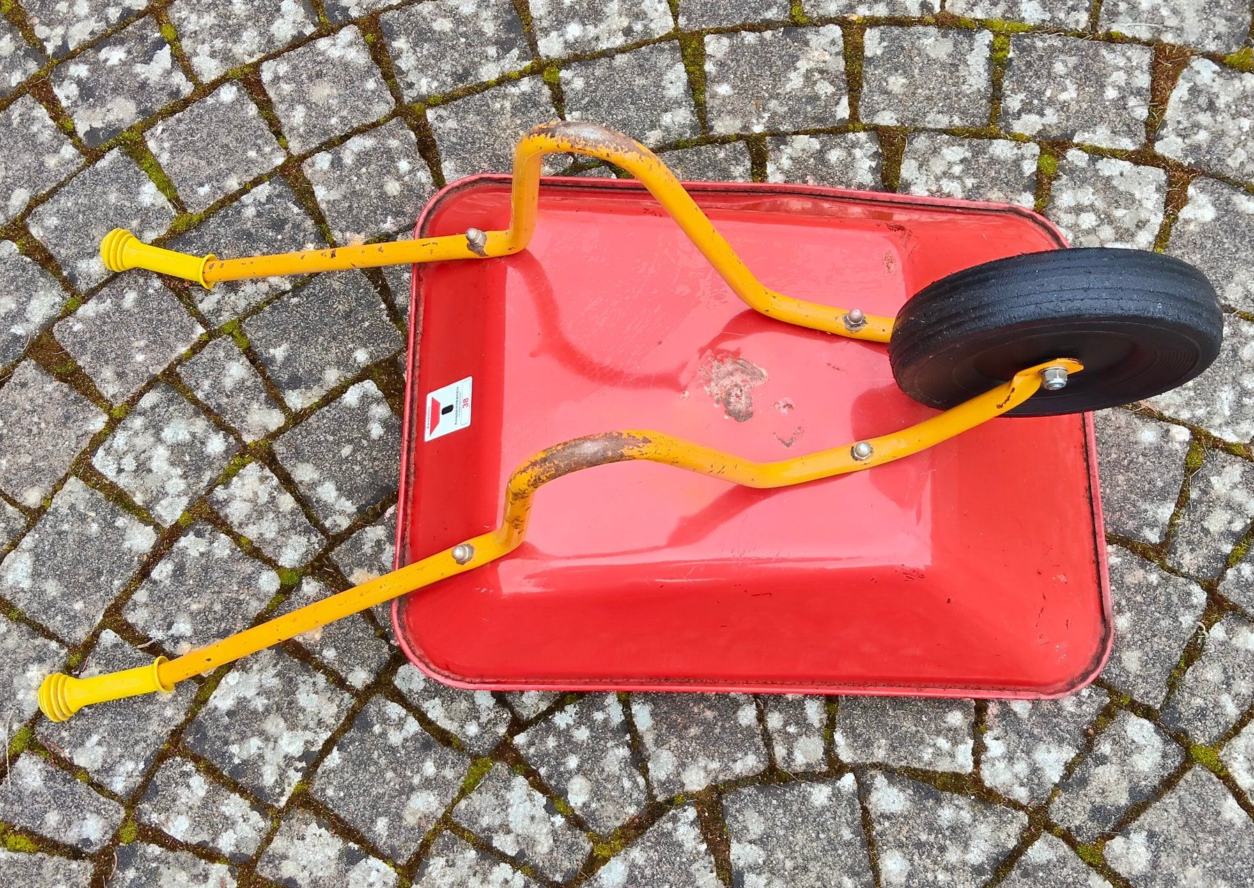Giocattoli: Kinderkarrette /Kinderschubkarre – Usato da Trimbach venduto da Robigutri 2