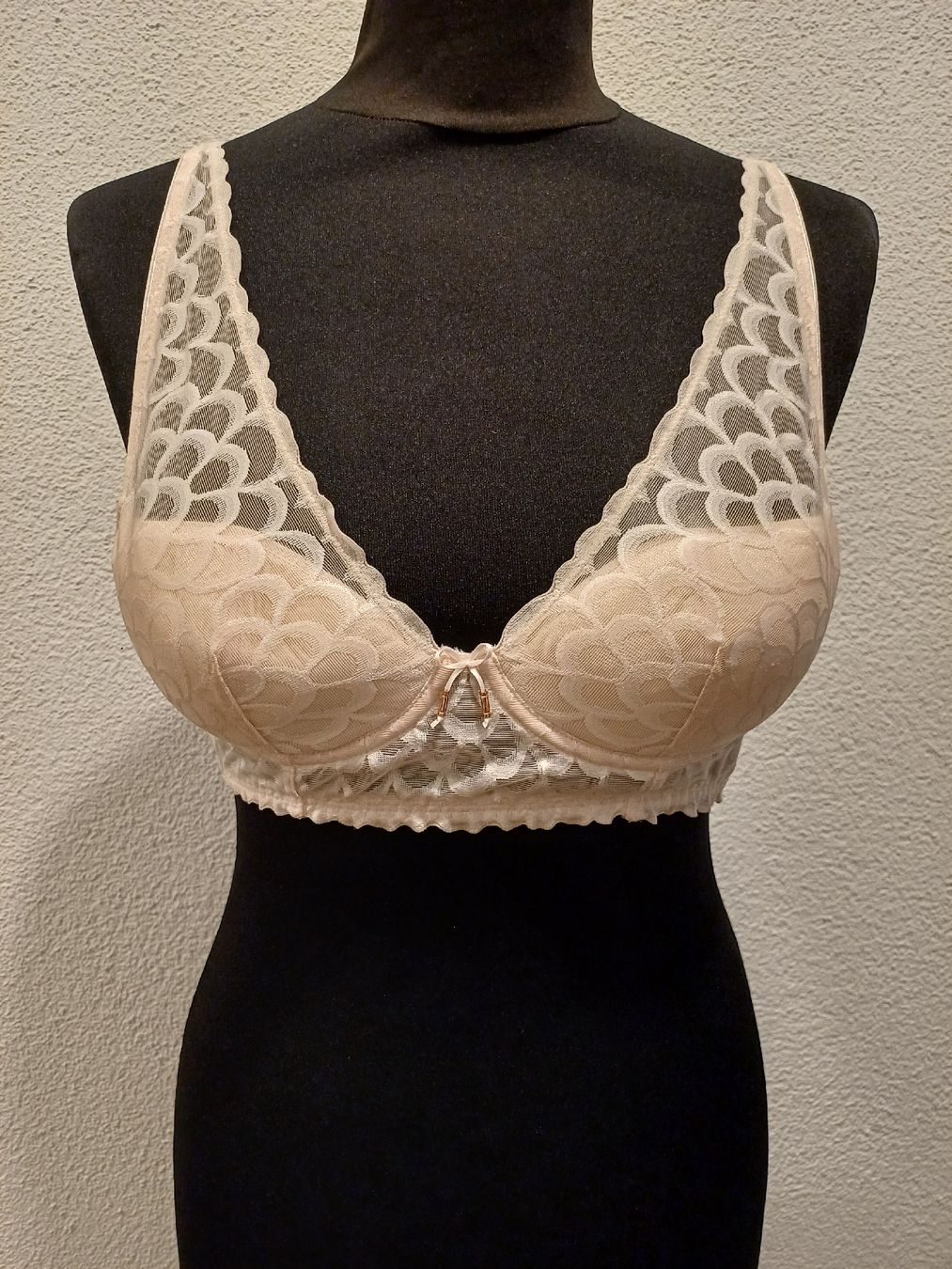 Altra biancheria intima: BH – Usato da Winterthur venduto da Smily-_-
