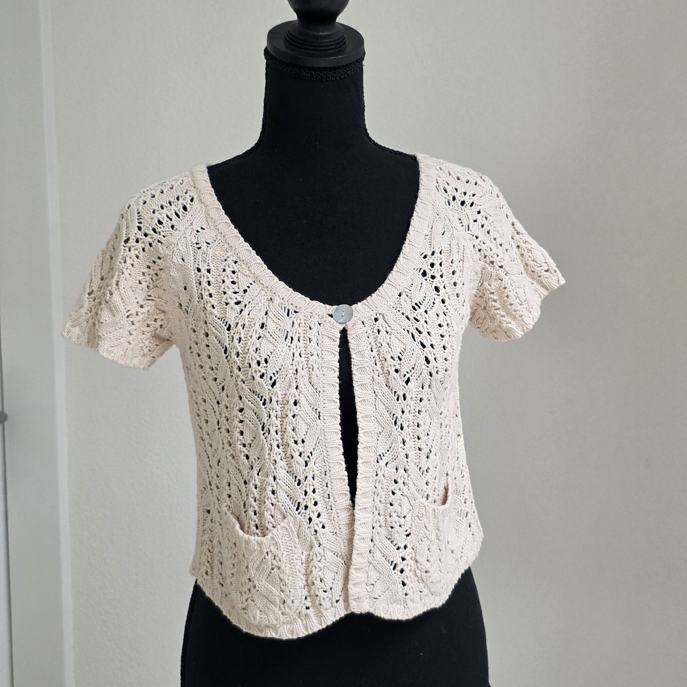 Bolero: Strickjacke kurzarm beige Grösse M – Nuovo (secondo la descrizione) da Rheinsulz venduto da Gilea 1