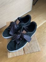 Puma Sneaker Gr.39 Schwarz Wildleder mit Satinband!
