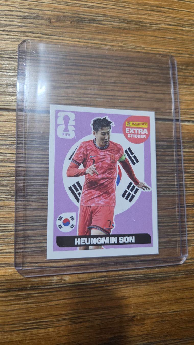 Panini Carte collezionabili: Panini Son Extra Sticker Lila PERFEKT ab 1.- – Nuovo e nell'imballaggio originale da Erlinsbach venduto da realcollector