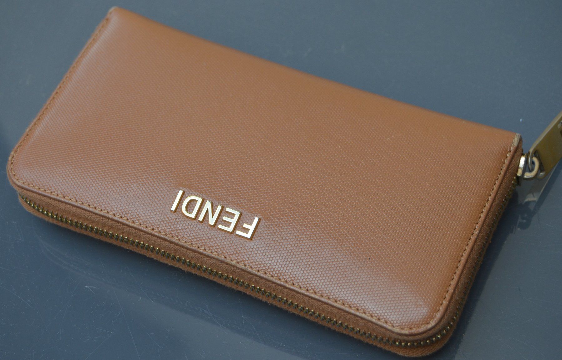 Fendi Portamonete: Fendi Geldbörse / Portefeuille – Usato da Collonges venduto da arashee 2