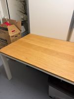 Grosser / hochwertiger Holz-Schreibtisch