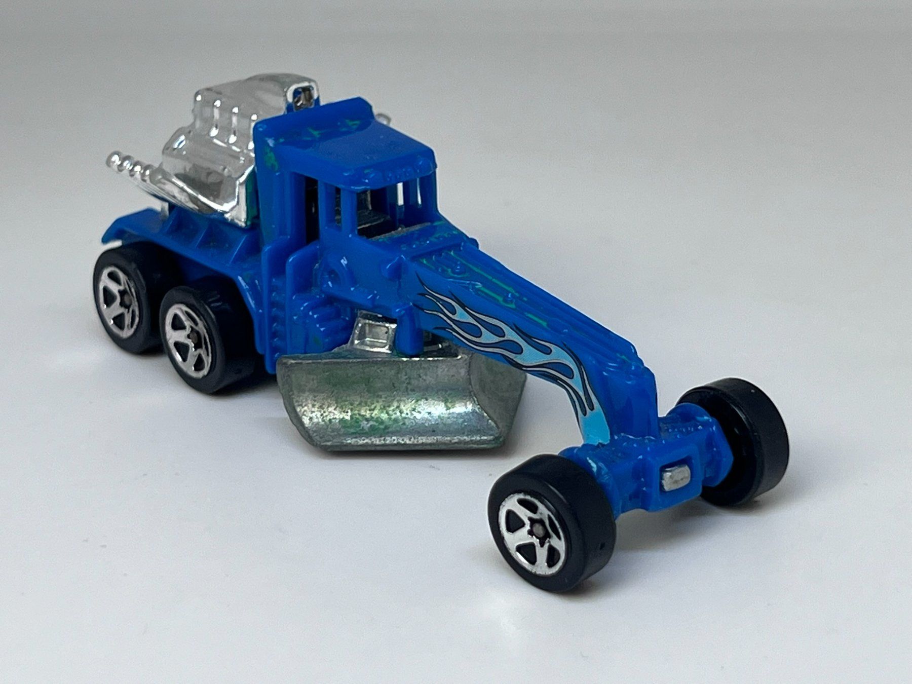 Hot Wheels Modellini d'auto: Hot Wheels Street Cleaver #328 – Usato da Wildegg venduto da LaaBoutique