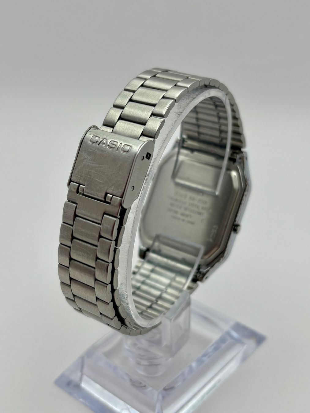 Casio Orologi: CASIO VINTAGE AQ\-230 – Difettoso da Rorschach venduto da ZeitWerk.10 9