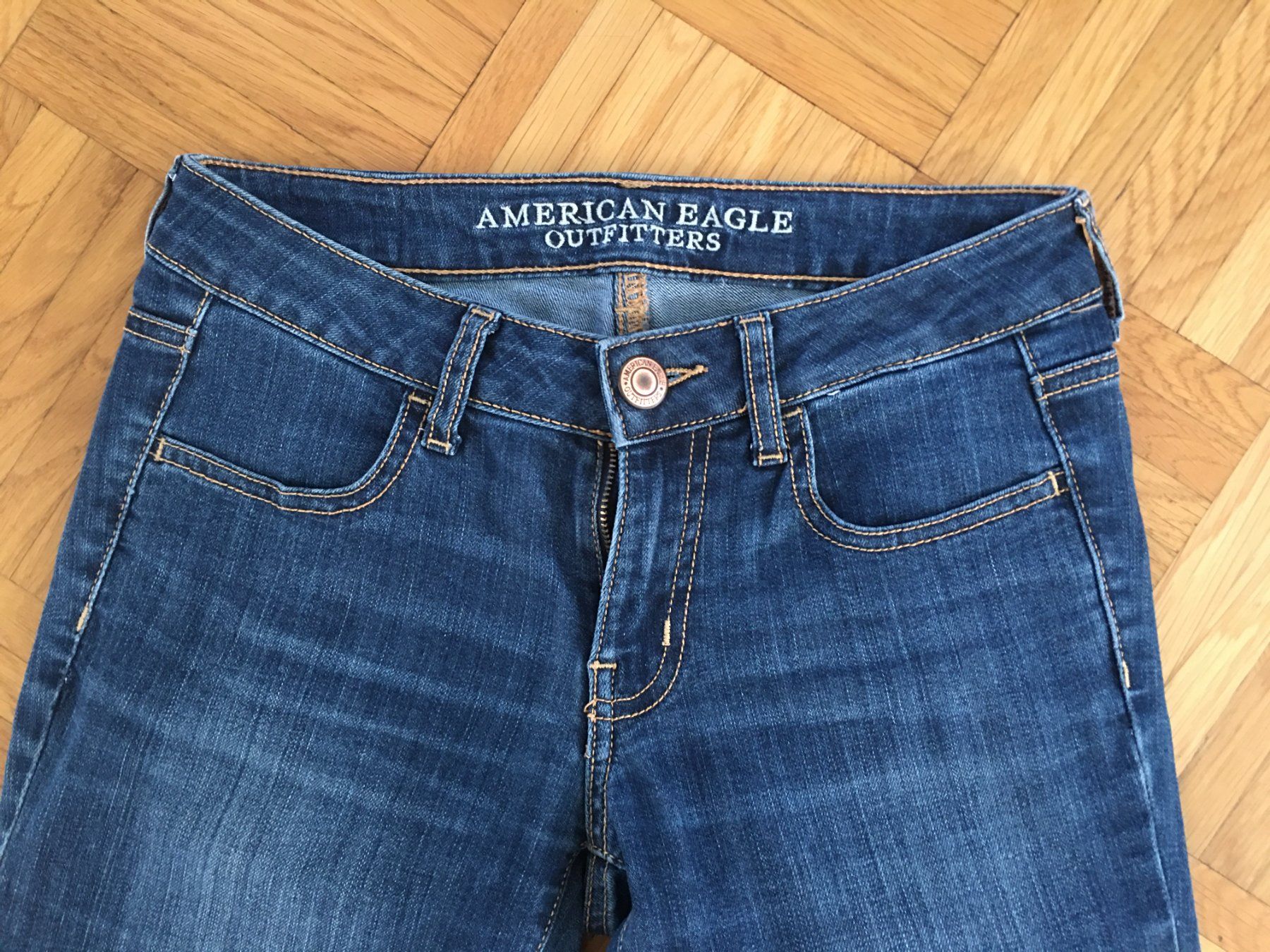 Hollister Jeans: HOLLISTER und 2 American Eagle, ab 1 Fr. – Nuovo (secondo la descrizione) da Rümlang venduto da ron2000 5