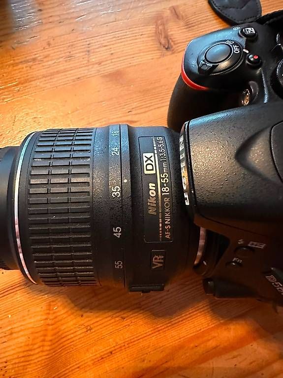 Fotocamera: Nikon D5600 mit viel Zubehör – Usato da Wilderswil venduto da adrian-haenggi 4