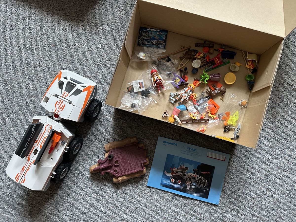 Playmobil Spielzeuge: Playmobil Sets Topagents und Piratenfloss – Gebraucht aus Laufenburg von Mactso