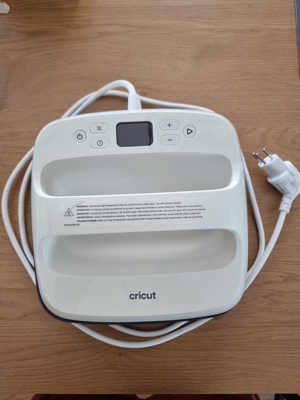 Tutte le macchine: Cricut EasyPress SE neuwertig – Usato da Rheineck venduto da M.Panda21