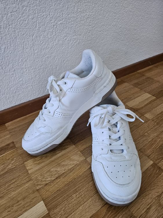 H&M Chaussures femmes: Weisse Damen Sneakers H&M, Grösse 39, – D'occasion à St.Gallen par amaka01
