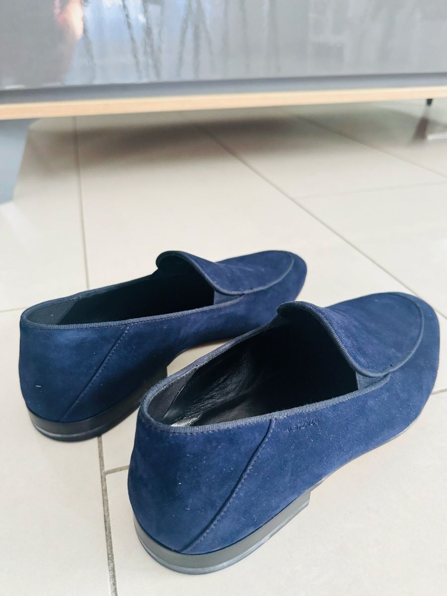 Stuart Weitzman Scarpe da uomo: Stuart Weitzman Herren Slipper dunkelblau Veloursleder – Nuovo (secondo la descrizione) da Castione venduto da JF_Luxury_Store 1