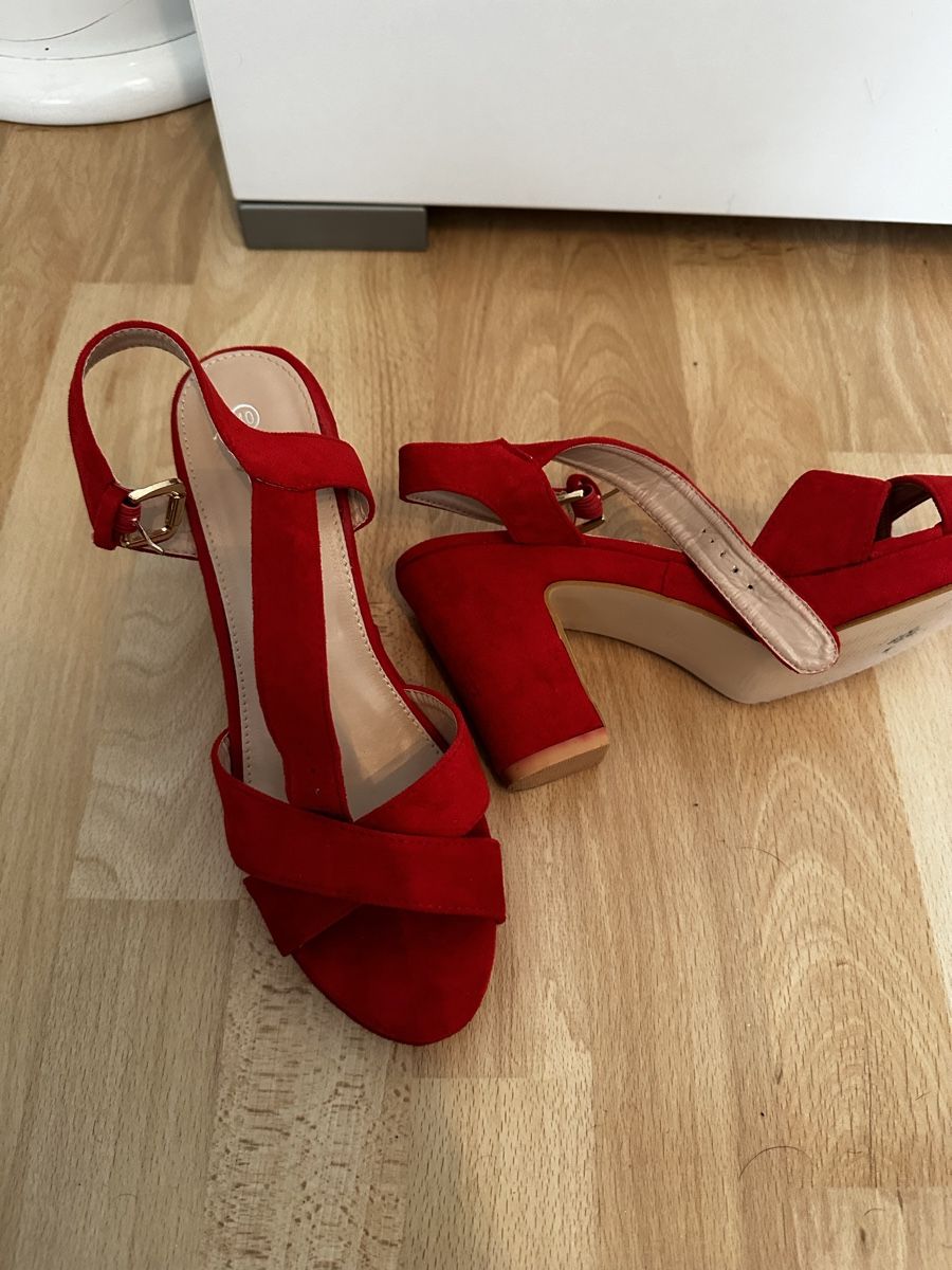 Scarpe da donna: Schuhe – Usato da Laufen venduto da Vatti 3