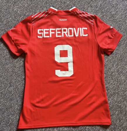 Damentrikot Puma Schweiz Grösse S Seferovic 9 