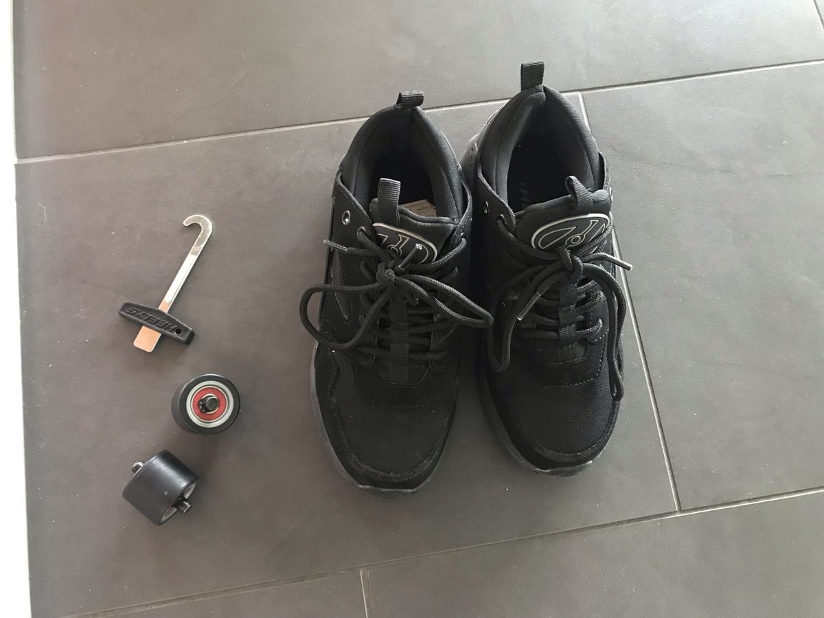 Heelys Scarpe da uomo: Heelys kinder gr33 – Usato da Allschwil venduto da lerie13