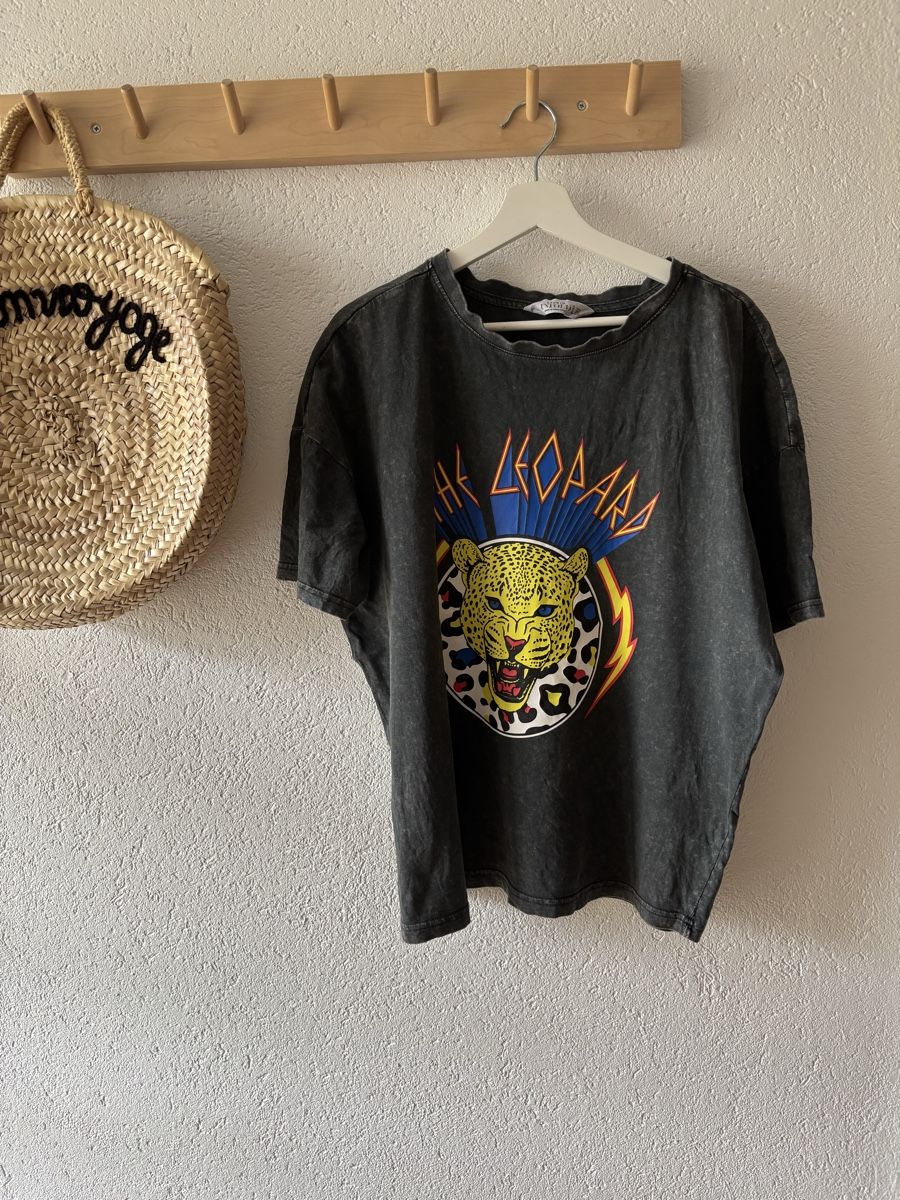 T-shirt: T-Shirt Leopard Studio Untold – Usato da Boniswil venduto da Biancaneve91