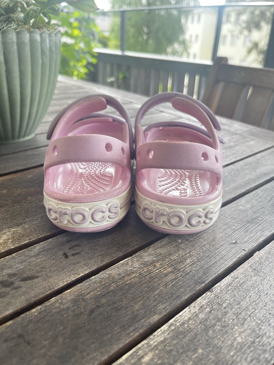 Crocs Scarpe per ragazze: Crocs Sandalen Grösse 26-bis 27 cm – Usato da Winterthur venduto da jul_6wfq 1