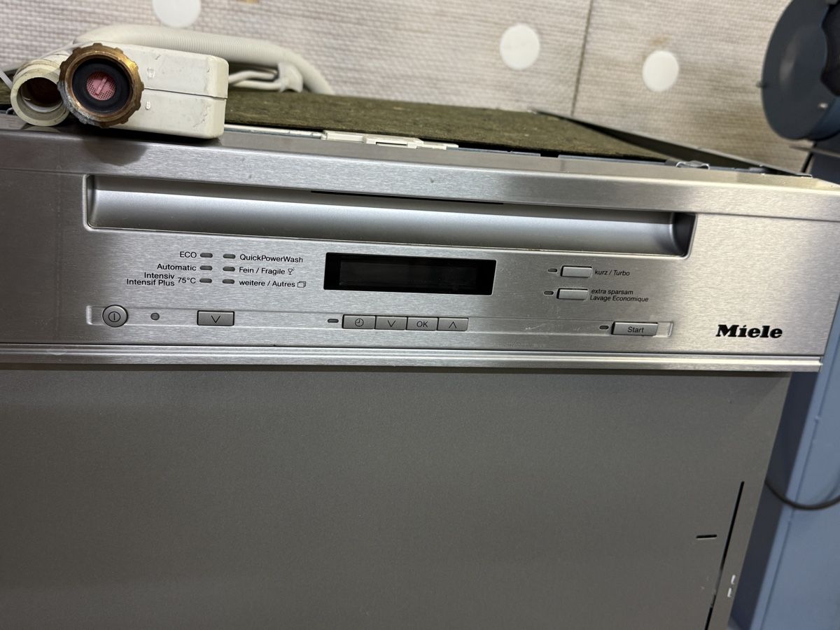 Lavastoviglie: Miele Geschirrspüler G 26725-60 SCi – Usato da Trasadingen venduto da Kaffee.mann 9