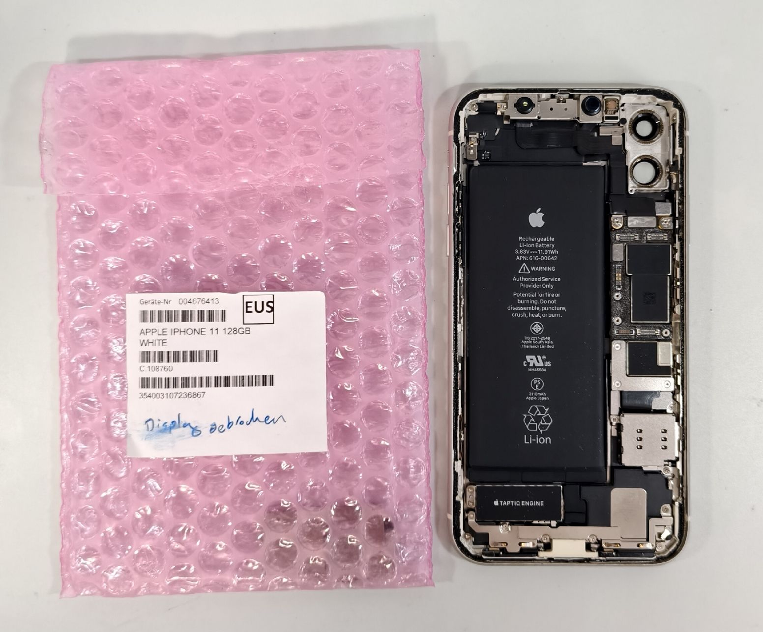 Apple Telefoni cellulari / Smartphones: iPhone 11 weiss ohne iCloud Lock – Difettoso da Ehrendingen venduto da Rocky985 2