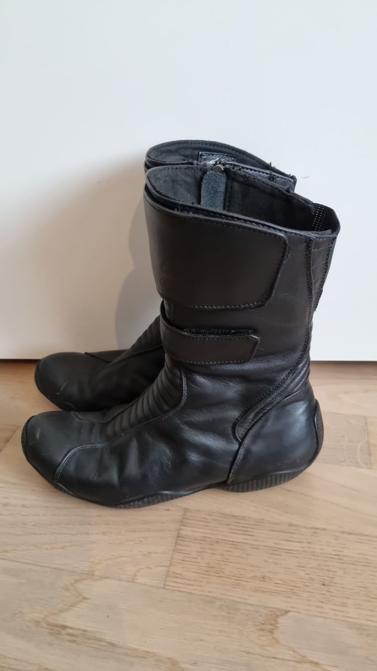 Alpinestars Scarpe da uomo: Alpinestars Motorradstiefel schwarz Gr. 38 – Usato da Obfelden venduto da Calimero92