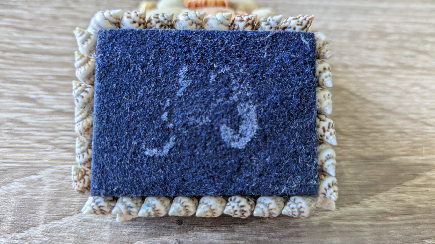 Schmuckkästen: Piccola scatola decorativa con conchiglie e velluto blu – Gebraucht aus Claro von Dona1785 3