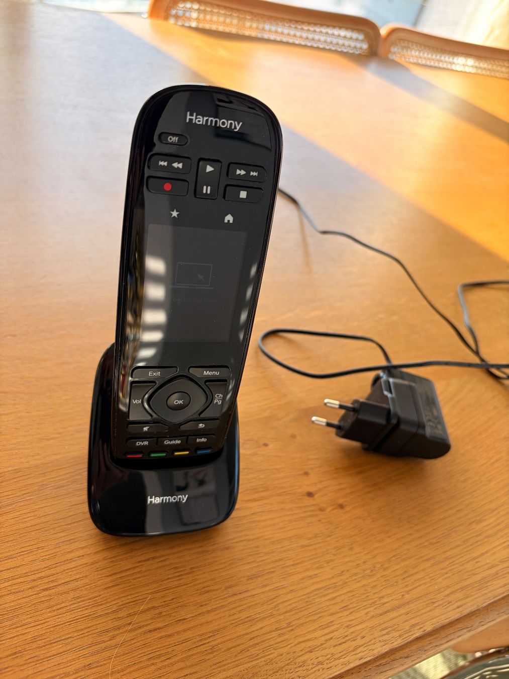 Logitech Telecomandi: Logitech Harmony Touch Universal Fernbedienung – Usato da Binningen venduto da Doomloop 2