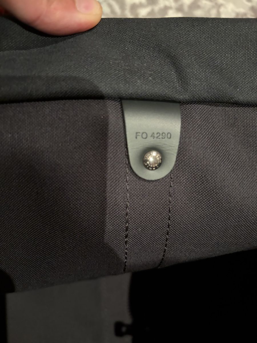 Louis Vuitton Borse: Louis Vuitton Keepall 55 Bandoulière Monogram Eclipse - Top – Usato da Rudolfstetten venduto da mon_jzb6 2