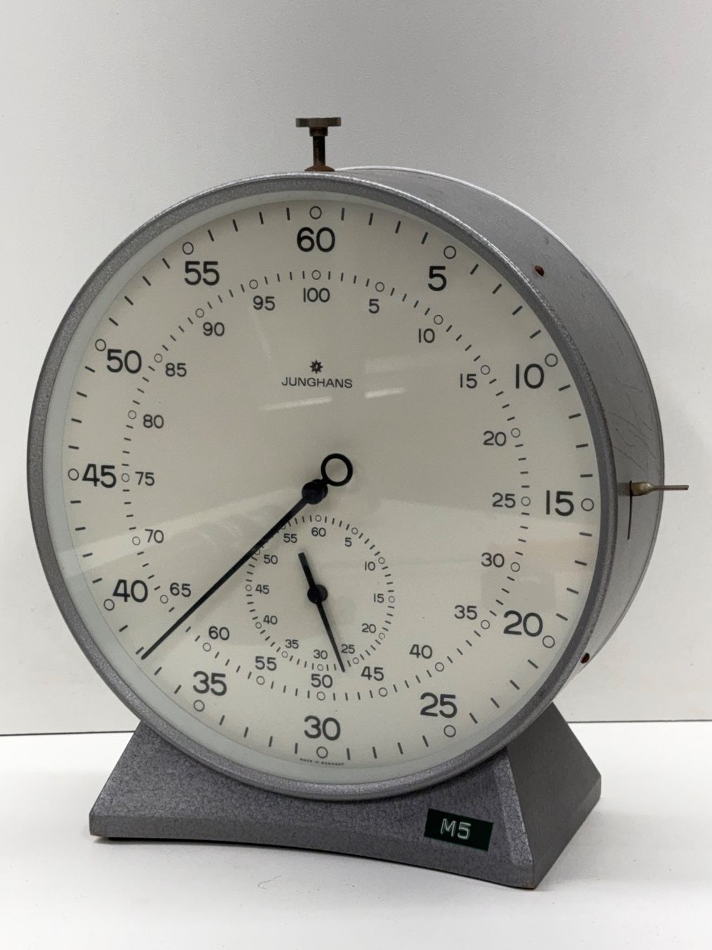 Junghans Orologi: grosse Junghans Industrie-Stoppuhr, Loft, Industriedesign – Usato da Lostorf venduto da Peschmi10