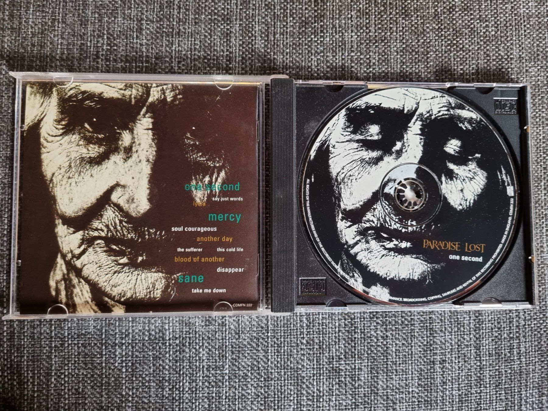 CD: Paradise Lost - One Second, Death / Doom Metal CD – Usato da Winterthur venduto da Belzarek 2