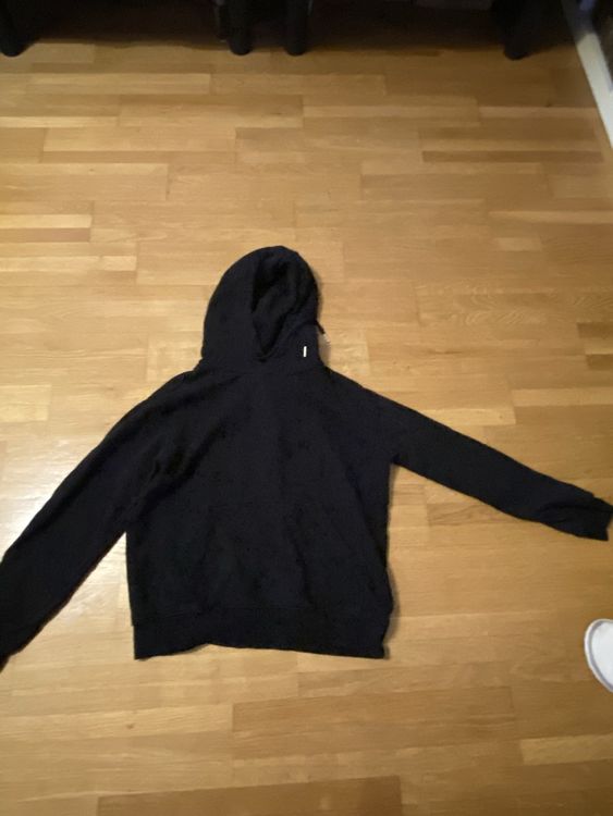H&M Pulls & Sweat-shirts: Schwarzer Winterpullover – D'occasion à Jona par jae_5z56