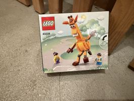 Seltene LEGO 40228  Toys R Us Giraffe mit Figuren ungeöffnet