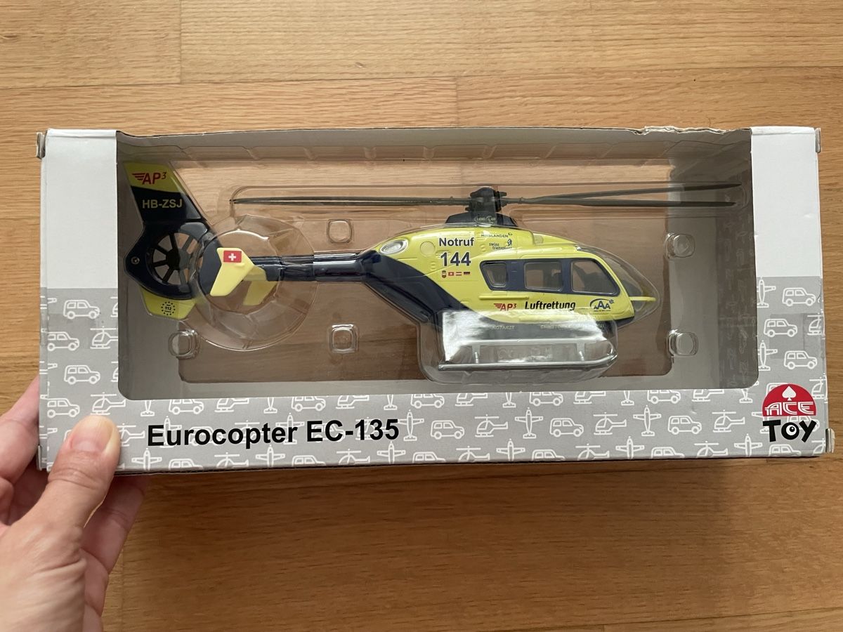 Jouets: Eurocopter EC-135 Helicopter Model New – Neuf avec emballage d'origine à Uster par lukas333