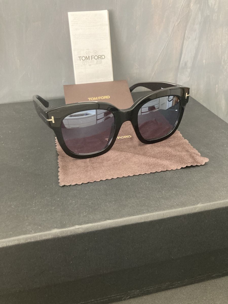 Tom Ford Lunettes & Verres: Neue Tom Ford Sonnenbrille – Neuf avec emballage d'origine à Thalwil par reb_8qv9 5