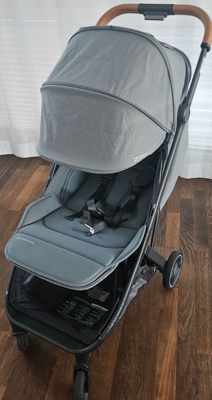 UPPAbaby Kinderwagen: UPPAbaby Minu V3 Reisebuggy – Gebraucht aus Zürich von CharlesI01