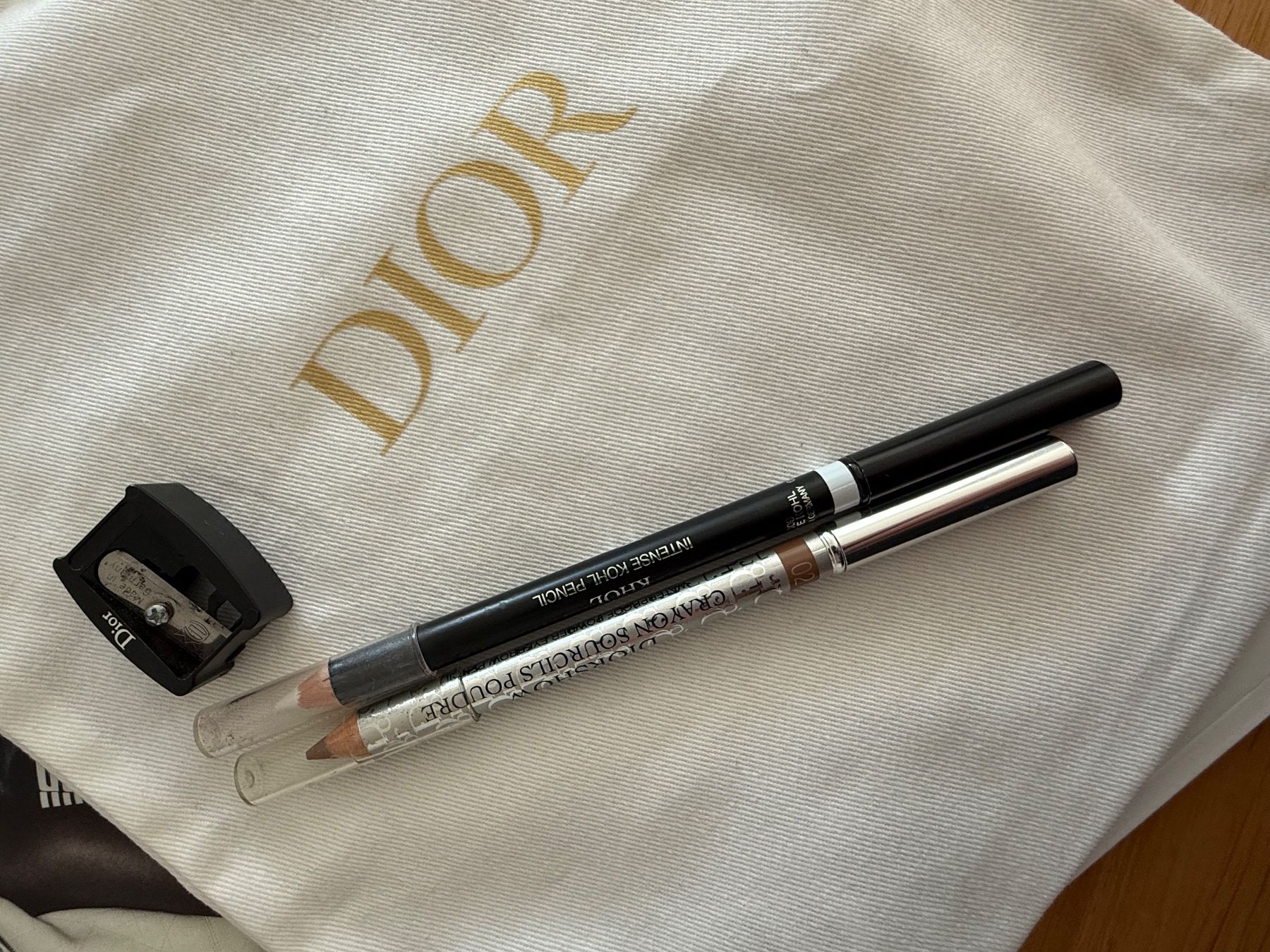 Dior Parfum & Eau de Toilette: Dior Set: Parfum, Beutel, Tuch, Magazine uvm... – Neu (gemäss Beschreibung) aus Basel von Rouge. 4