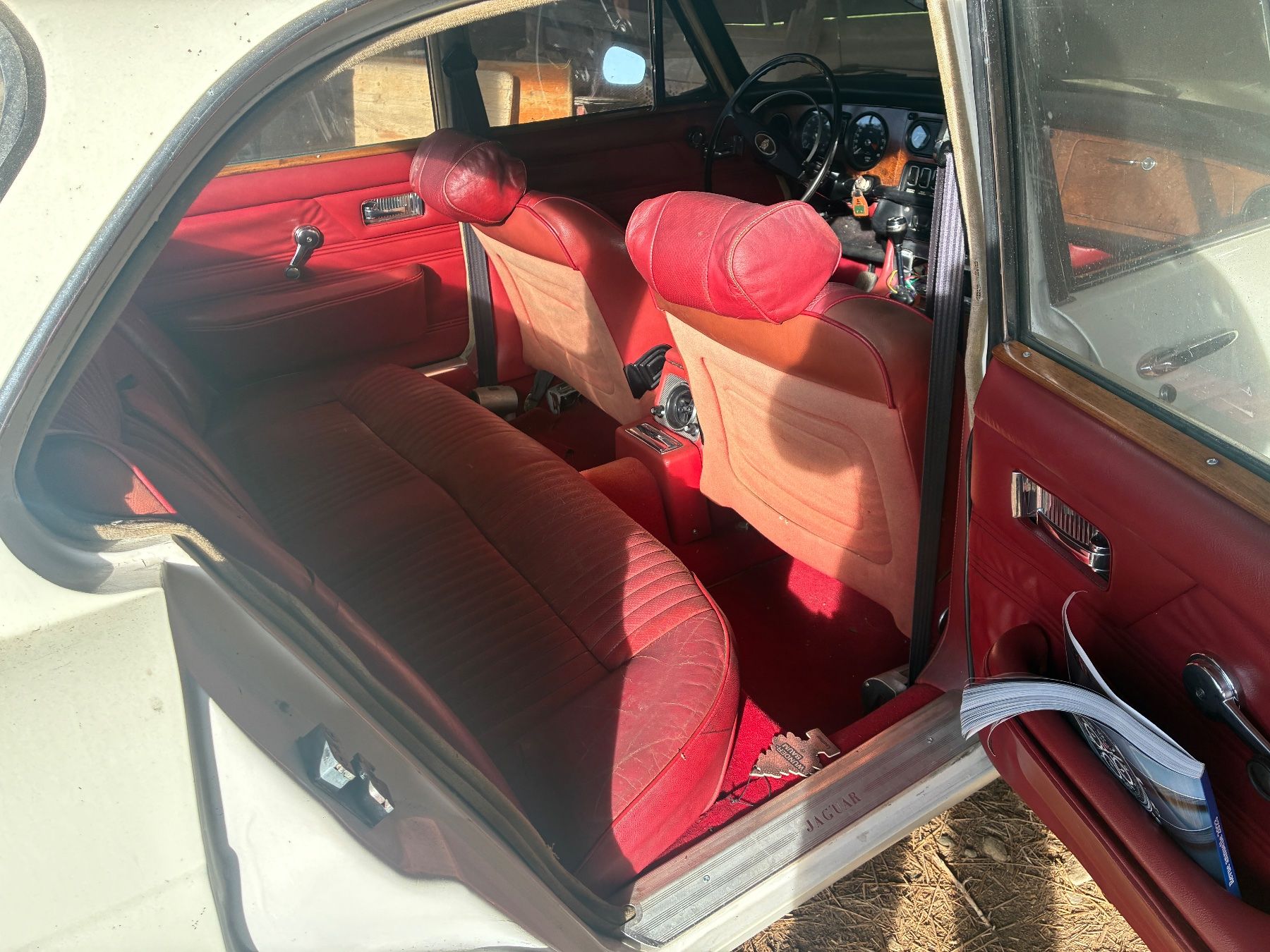 Jaguar Automobili: Jaguar XJ6 S1, 2,8l manuel – Usato da Bettens venduto da tut_myh2 5