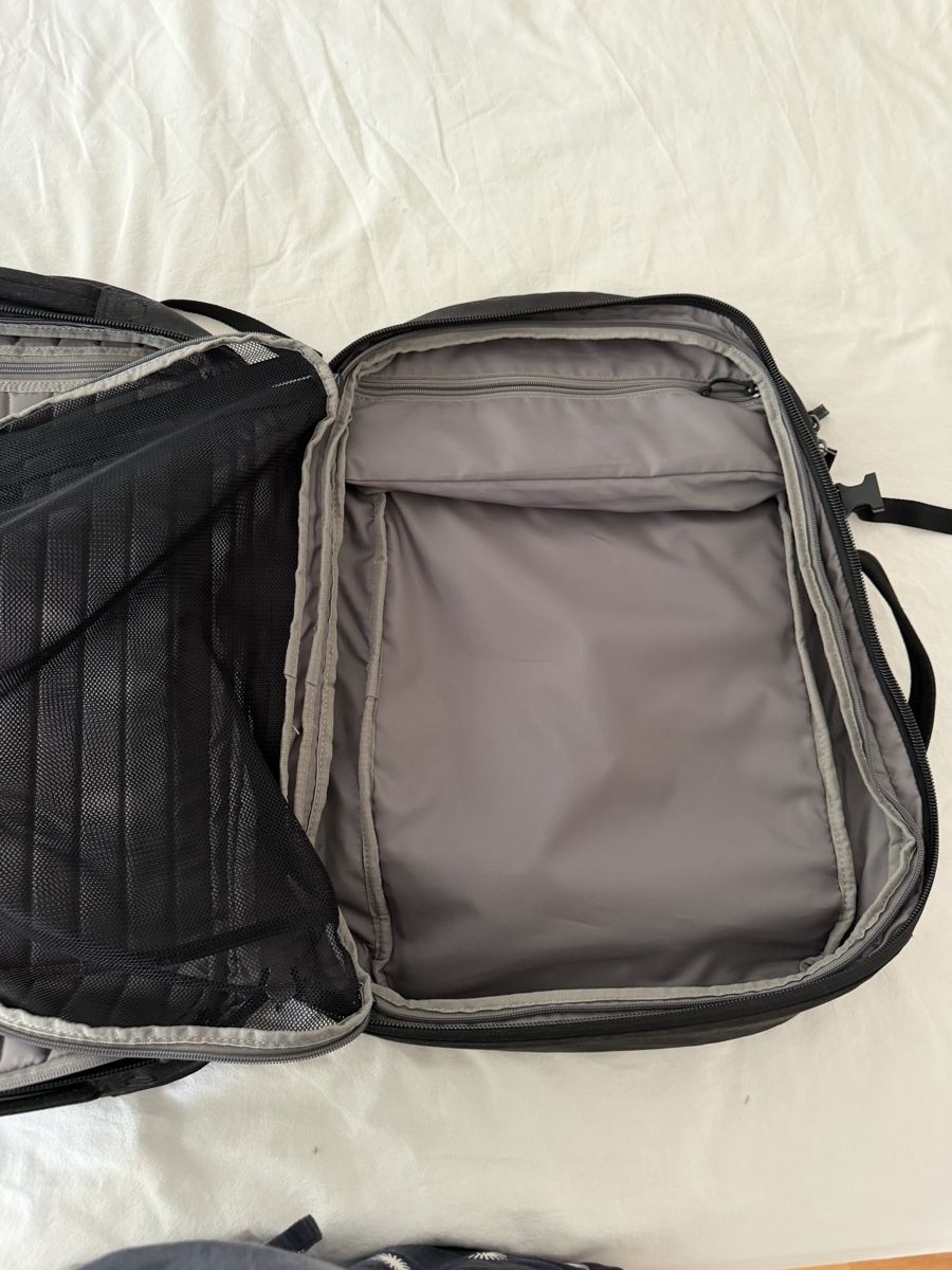 Zaini: Pakt One Travel Backpack 35+ liters – Usato da Zürich venduto da jus_sw7l 4