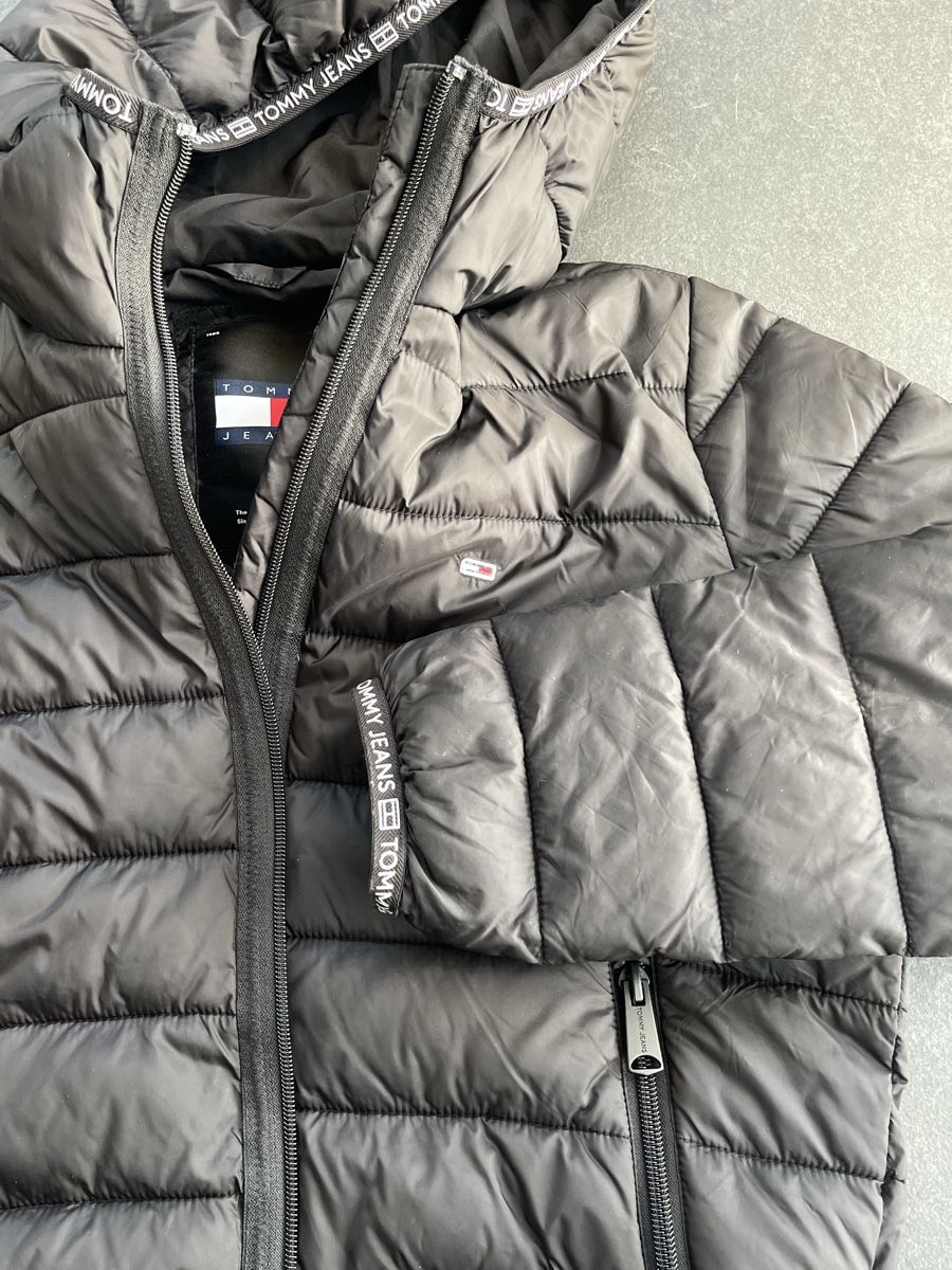 Tommy Hilfiger Giacche: Daunenjacke Tommy Hilfiger  – Usato da Rubigen venduto da Subi012 1