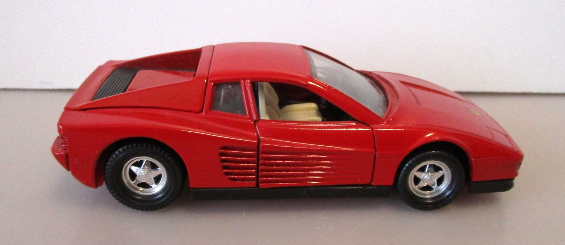 Ferrari Modellautos: MATCHBOX FERRARI TESTAROSSA - K149 – Neu (gemäss Beschreibung) aus Chêne-Bourg von breno56 1