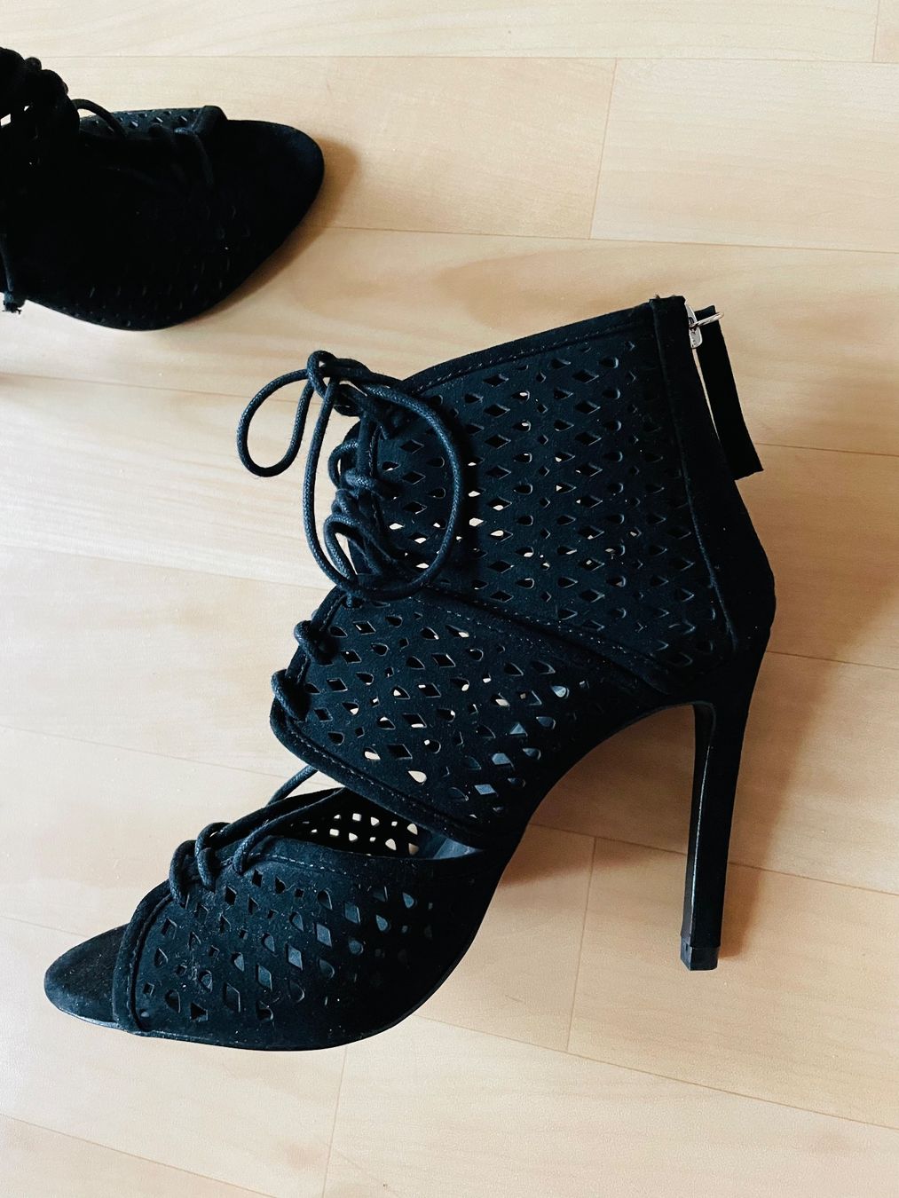 Zara Damenschuhe: ZARA Open Toe High Heel Stiefel / Stiefelette 36 – Gebraucht aus Zürich von Angela_Fashion_Lover 2