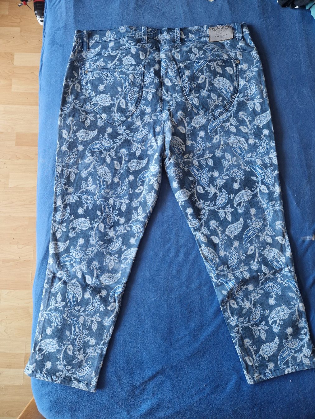 Pantaloni: 3/4 Jeans gemustert Grösse 46 – Usato da Reinach AG venduto da Goytan 1
